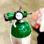 mini o2 oxygen tank valve regulator breathing cylinder o-15lpm 0-25 adjustable flow