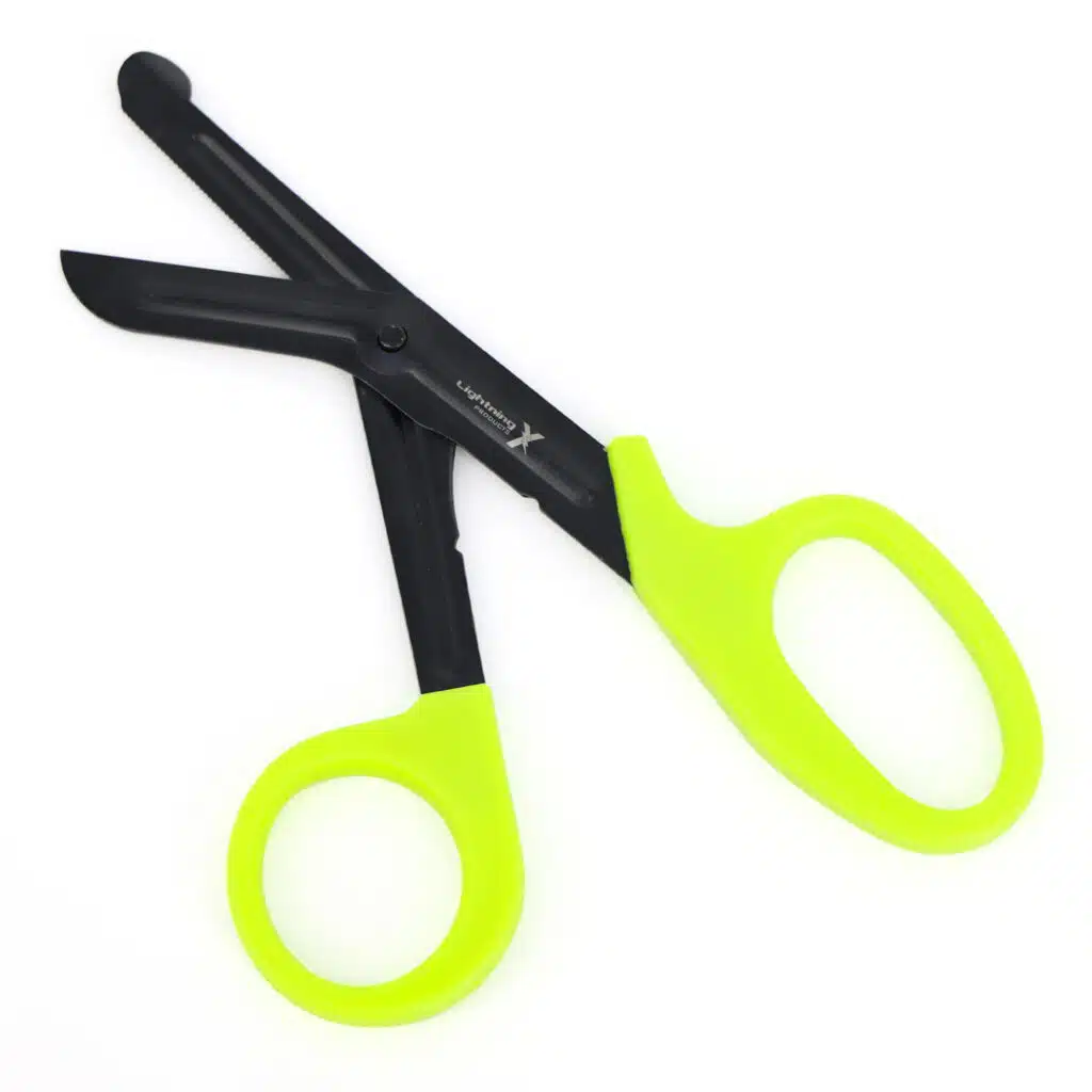 Trauma shears with fluorescent yellow handles and black blades